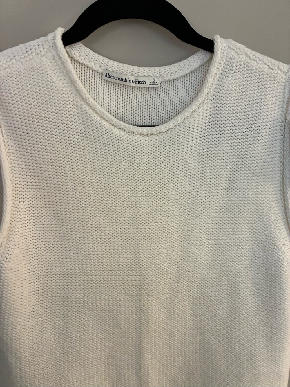 Abercrombie & Fitch rollneck Cream Knit Sleeveless Top - Picture 2 of 6